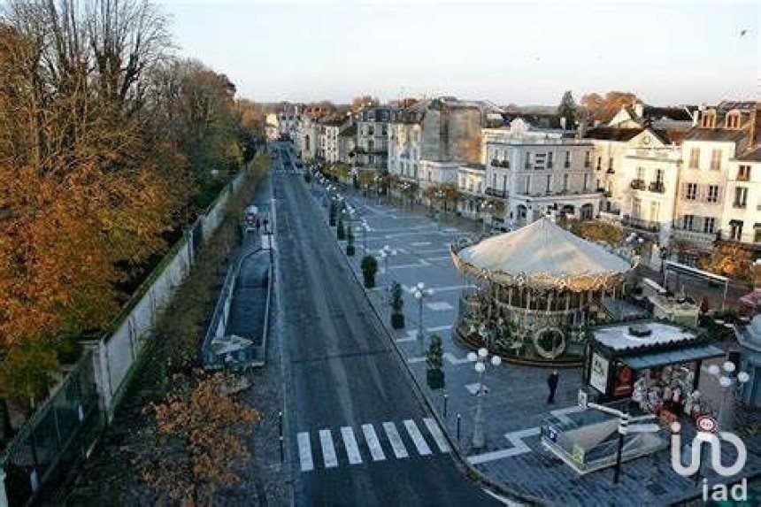 Local d'activités de 120 m² à Fontainebleau (77300)