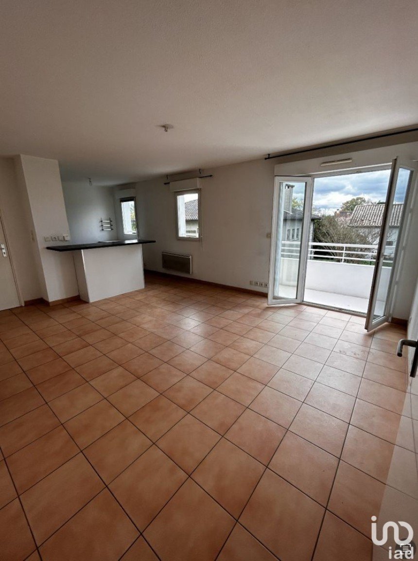 Appartement 4 pièces de 72 m² à Castelginest (31780)