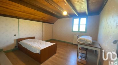 House 10 rooms of 220 m² in Seyne (04140)