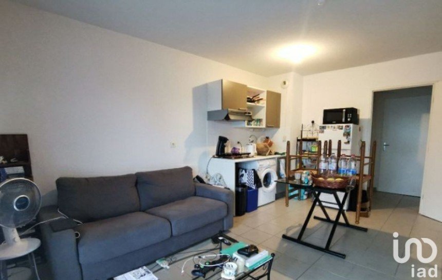 Apartment 3 rooms of 54 m² in Niort (79000)