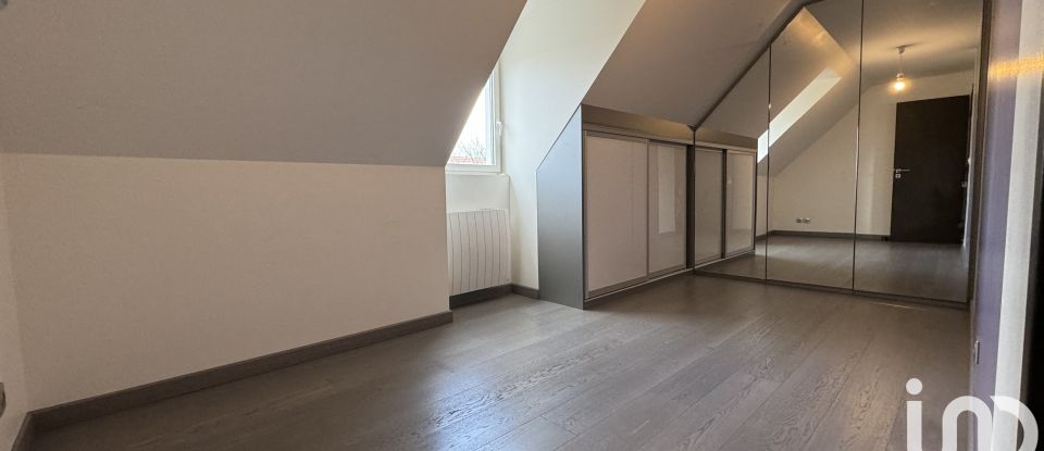 House 8 rooms of 195 m² in Tournan-en-Brie (77220)
