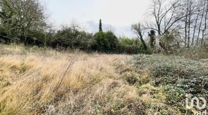 Land of 860 m² in Vallery (89150)