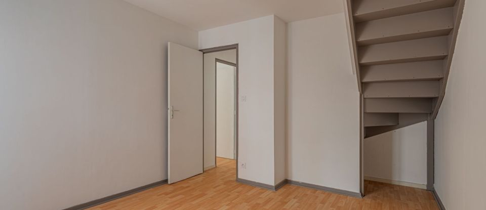 Apartment 3 rooms of 77 m² in Voiron (38500)
