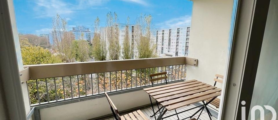 Appartement 5 pièces de 84 m² à Saint-Denis (93200)