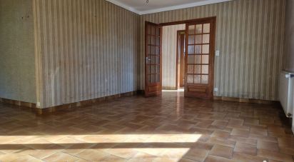 House 6 rooms of 111 m² in PLESSALA (22330)