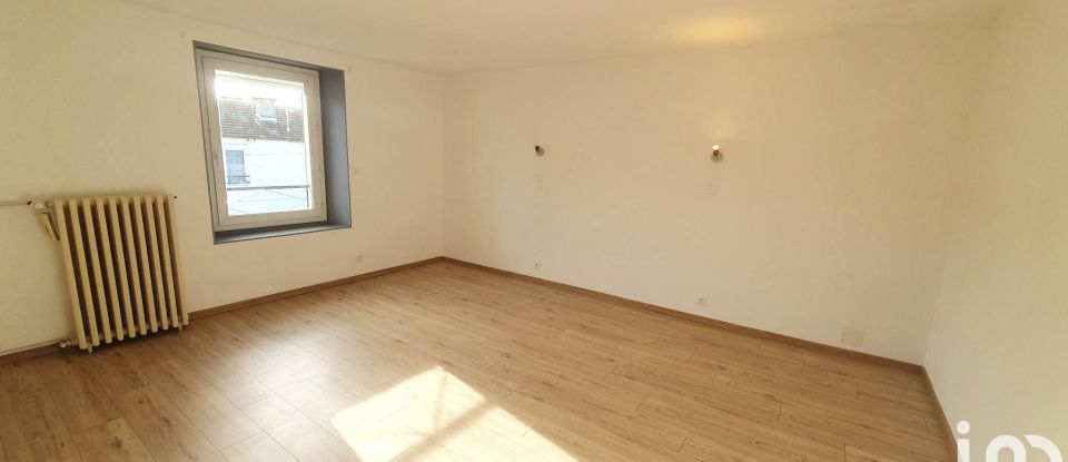 House 7 rooms of 131 m² in Saint-Dizier (52100)