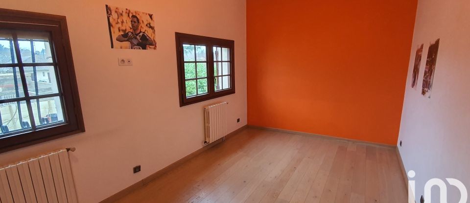 Maison 5 pièces de 164 m² à Parempuyre (33290)