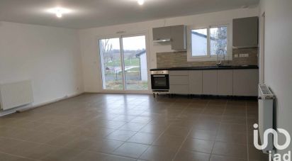 Maison 4 pièces de 99 m² à Espinasse-Vozelle (03110)