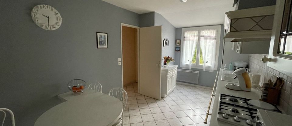 House 4 rooms of 105 m² in Le Coteau (42120)