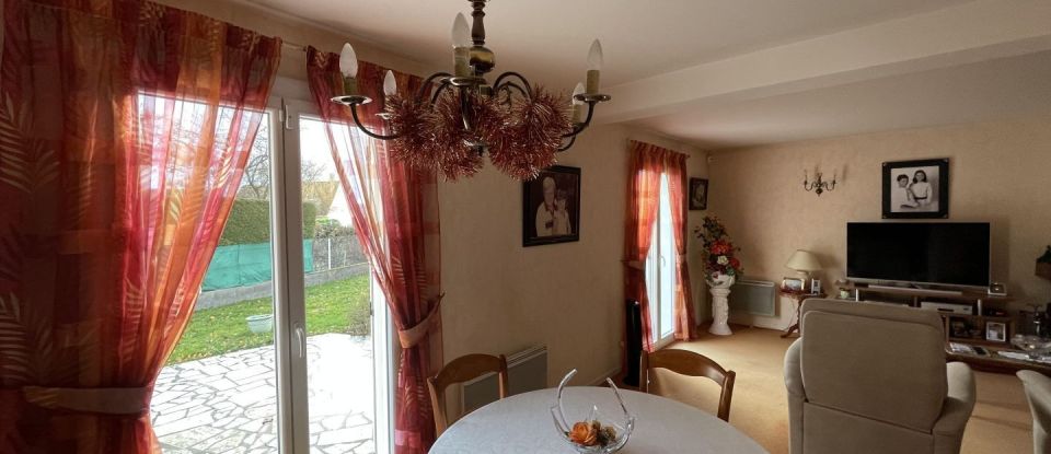 House 4 rooms of 105 m² in Le Coteau (42120)