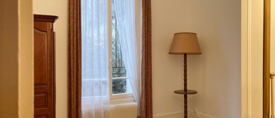 Apartment 3 rooms of 65 m² in Le Raincy (93340)