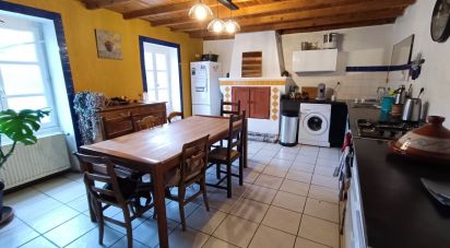House 7 rooms of 146 m² in Dieulefit (26220)