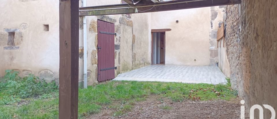 Maison de village 5 pièces de 120 m² à Montaigut (63700)