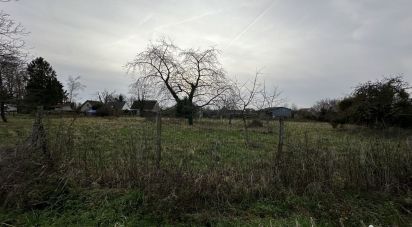 Land of 876 m² in Chamigny (77260)
