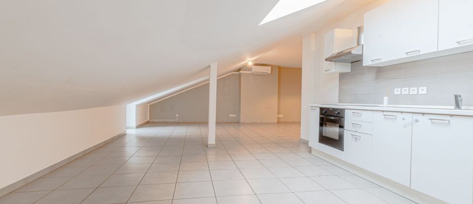 Apartment 3 rooms of 65 m² in Havange (57650)