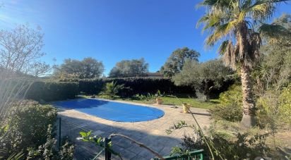 House 8 rooms of 210 m² in Grimaud (83310)