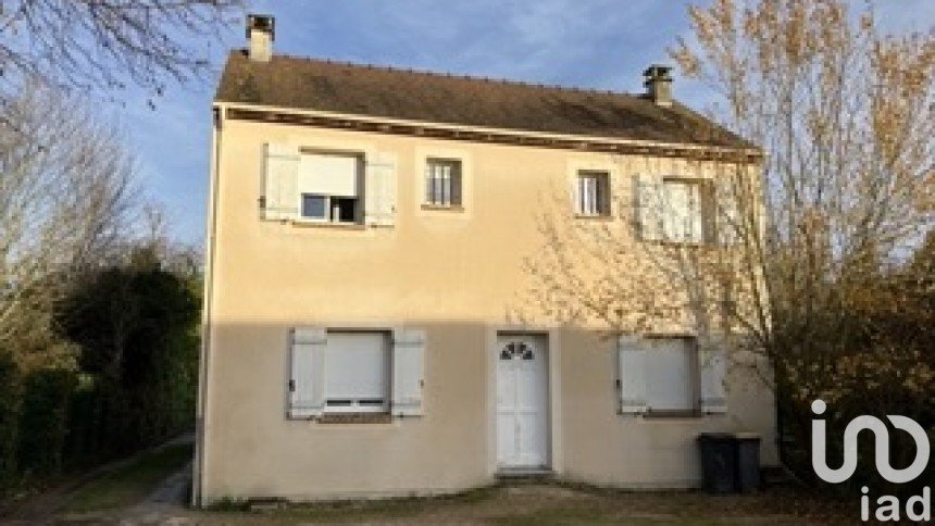 House 2 rooms of 38 m² in La Norville (91290)