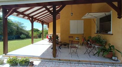 House 3 rooms of 85 m² in Sainte-Anne (97180)