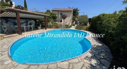 House 6 rooms of 132 m² in Six-Fours-les-Plages (83140)