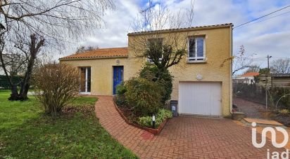 Maison traditionnelle 6 pièces de 103 m² à La Chaize-le-Vicomte (85310)