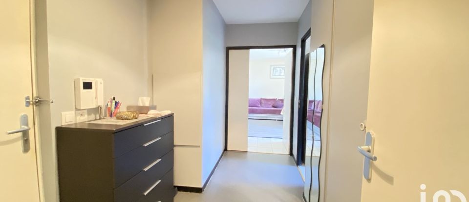Appartement 3 pièces de 61 m² à Trappes (78190)