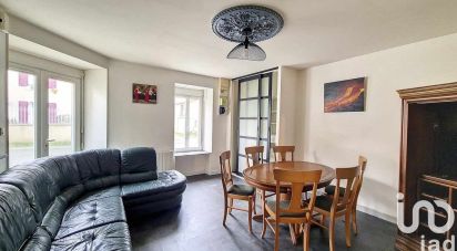 House 4 rooms of 107 m² in Saint-Vincent-Sterlanges (85110)