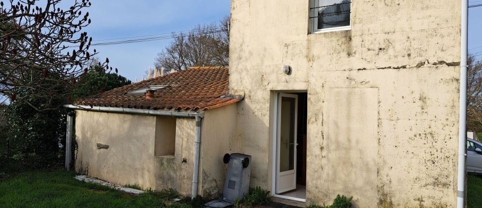 House 4 rooms of 70 m² in Beaufou (85170)