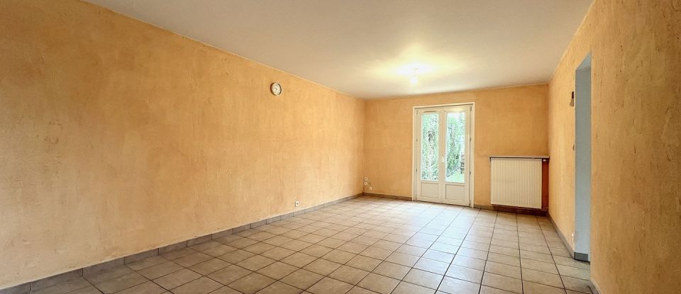 House 5 rooms of 92 m² in La Norville (91290)