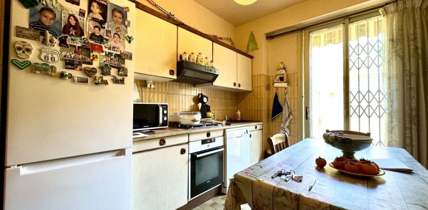 Appartement 3 pièces de 78 m² à Nice (06300)