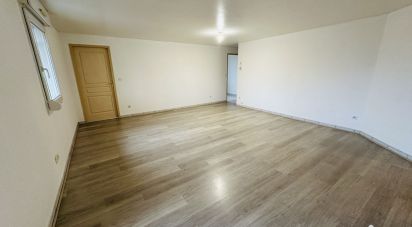 Apartment 3 rooms of 76 m² in Golbey (88190)