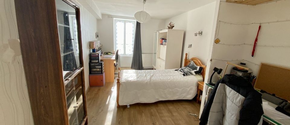 Maison 4 pièces de 155 m² à Fénery (79450)