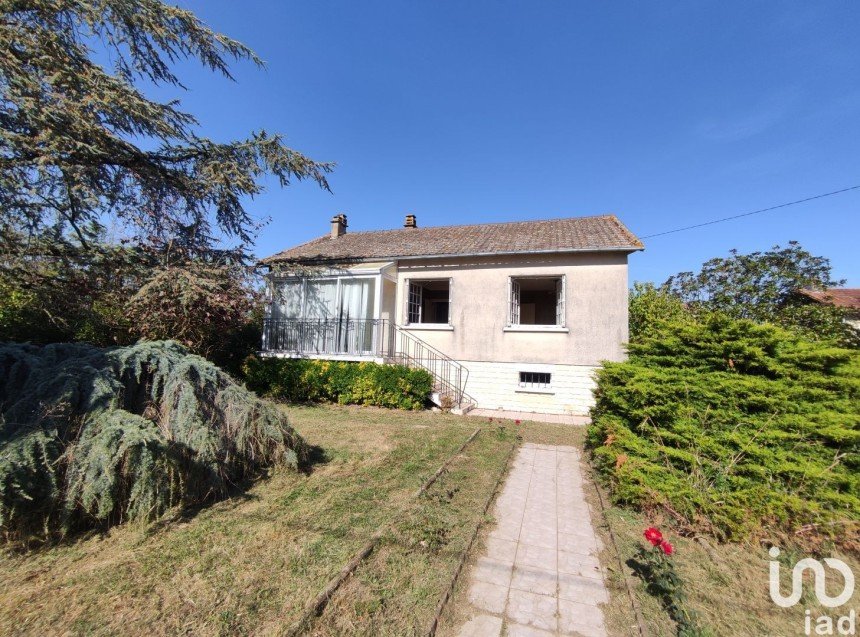 House 5 rooms of 65 m² in Verrières (86410)