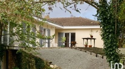 House 10 rooms of 350 m² in Vergeroux (17300)
