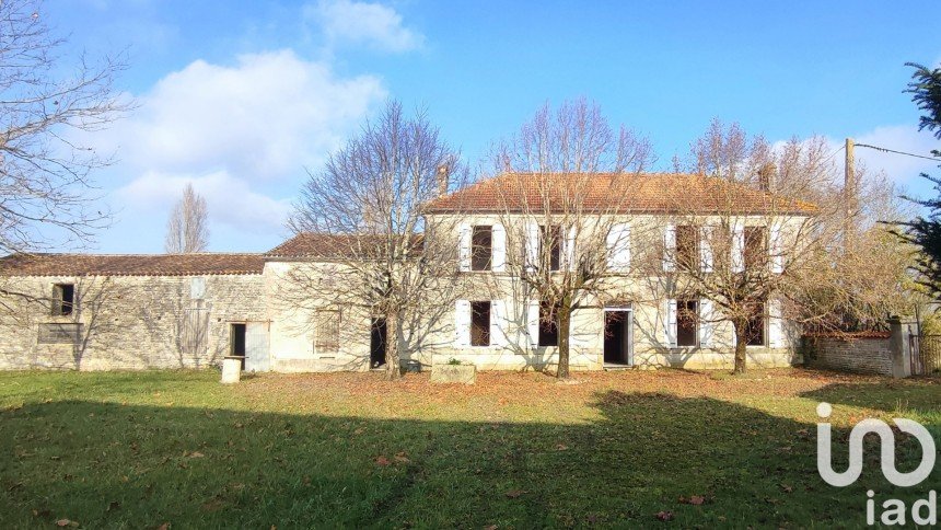 Farm 5 rooms of 180 m² in Sonnac (17160)