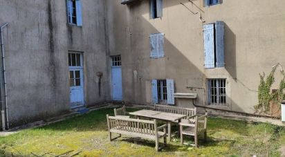 House 8 rooms of 330 m² in Saint-Pierre-sur-Doux (07520)