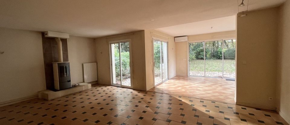 House 6 rooms of 129 m² in Pessac (33600)