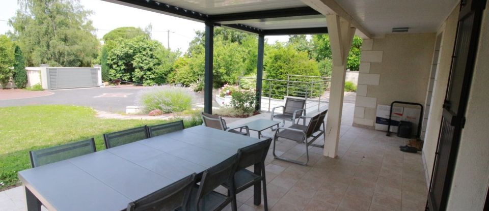 House 9 rooms of 198 m² in Larçay (37270)