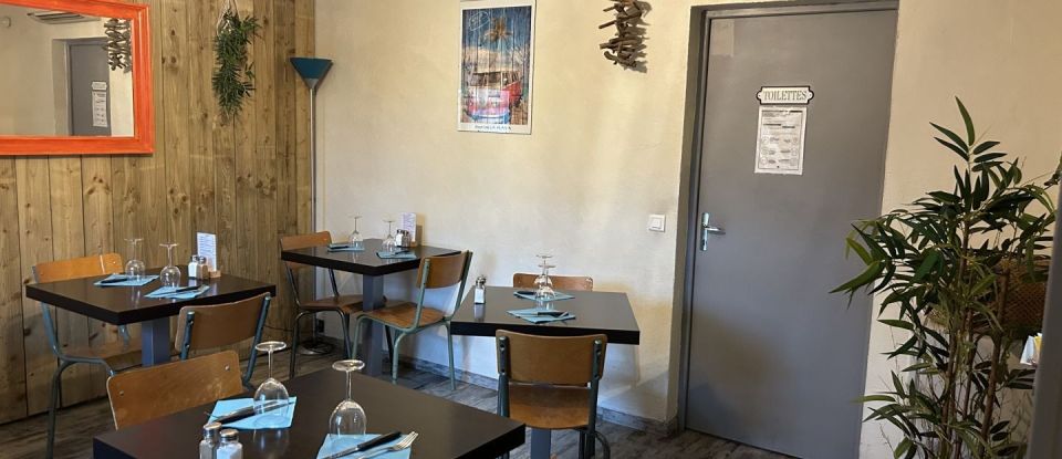 Restaurant of 110 m² in La Crau (83260)
