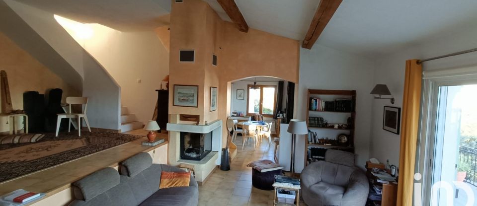 Traditional house 5 rooms of 156 m² in Saint-Maximin-la-Sainte-Baume (83470)