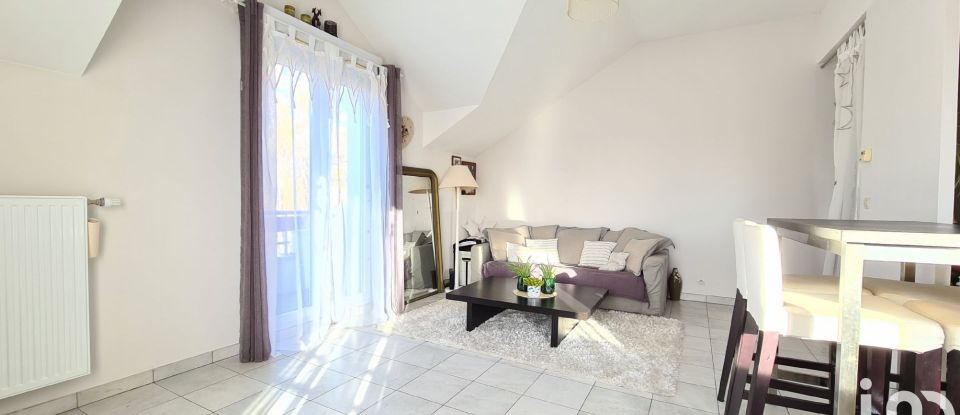 Apartment 3 rooms of 65 m² in Domont (95330)