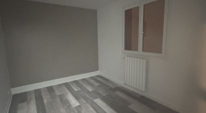 Apartment 3 rooms of 64 m² in Paron (89100)