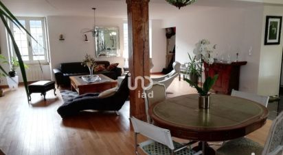 Apartment 5 rooms of 140 m² in Laval (53000)