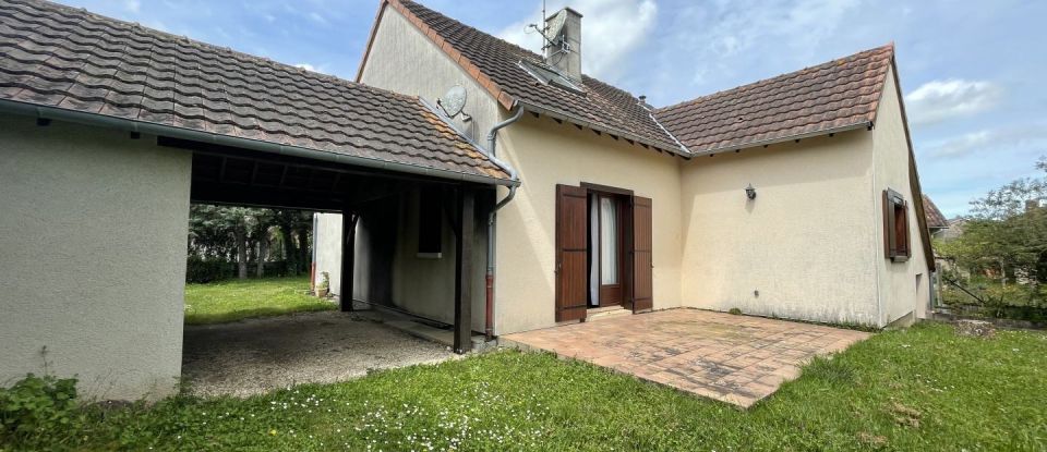 Traditional house 6 rooms of 110 m² in Saint-Savin (86310)