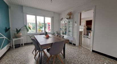 House 4 rooms of 105 m² in Flines-lez-Raches (59148)