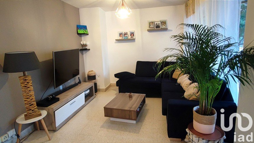 Apartment 4 rooms of 81 m² in Nîmes (30900)