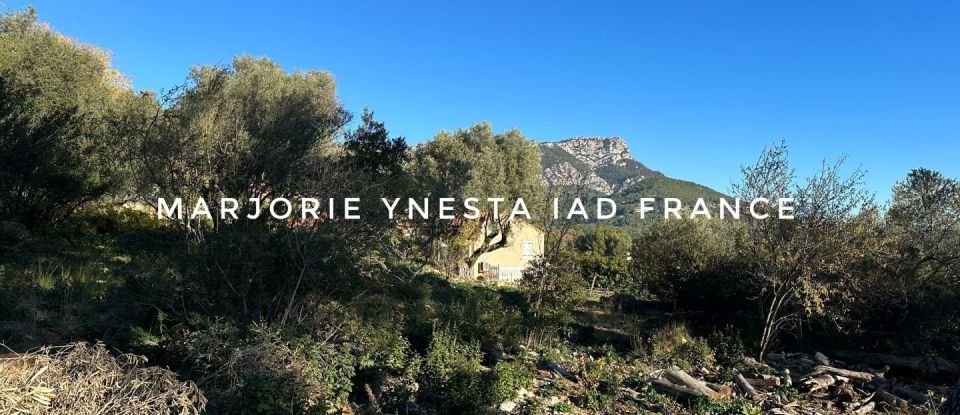 Land of 4,535 m² in Toulon (83200)