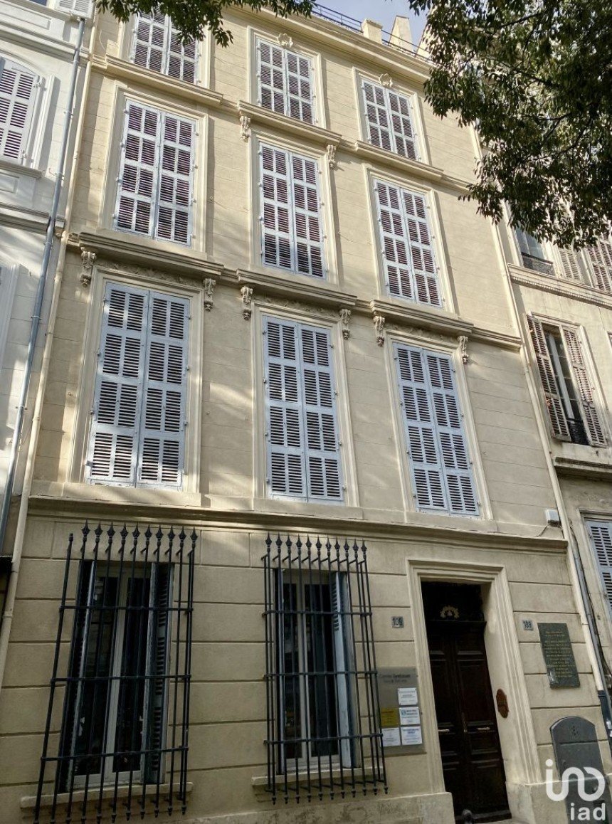 Business premises of 127 m² in Marseille (13001)