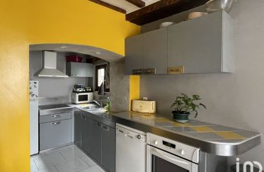 House 5 rooms of 101 m² in Saint-Lubin-des-Joncherets (28350)