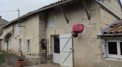 Maison 4 pièces de 77 m² à Brion-près-Thouet (79290)