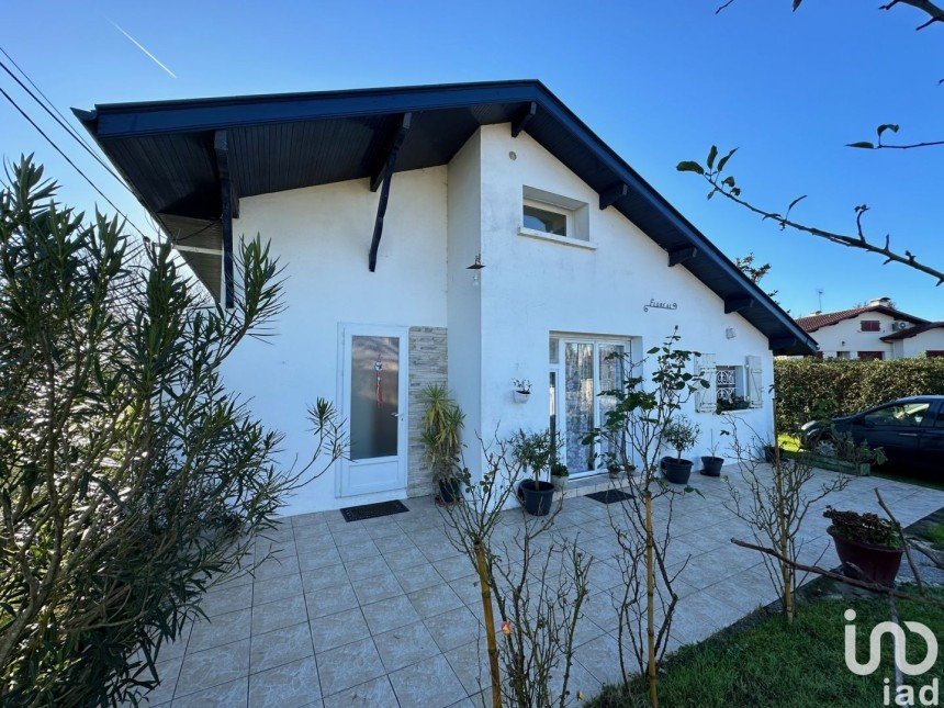 Maison 4 pièces de 100 m² à Orthevielle (40300)